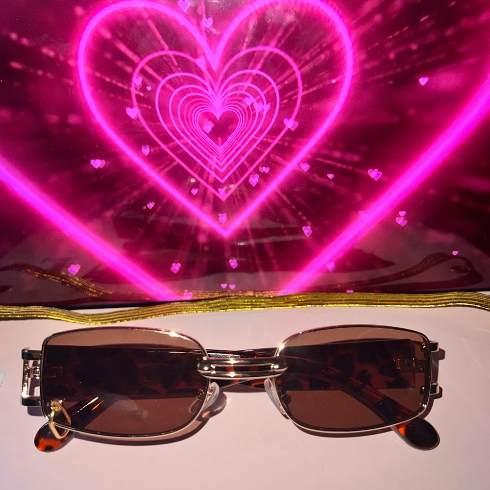 Cheetah sunglasses